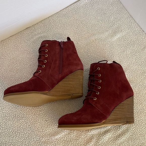 Diba nwob blake burgundy lace up leather wedge heel bootie - Picture 5 of 10
